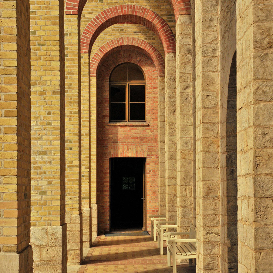 Das Schloss Belvedere, Kollonadengang