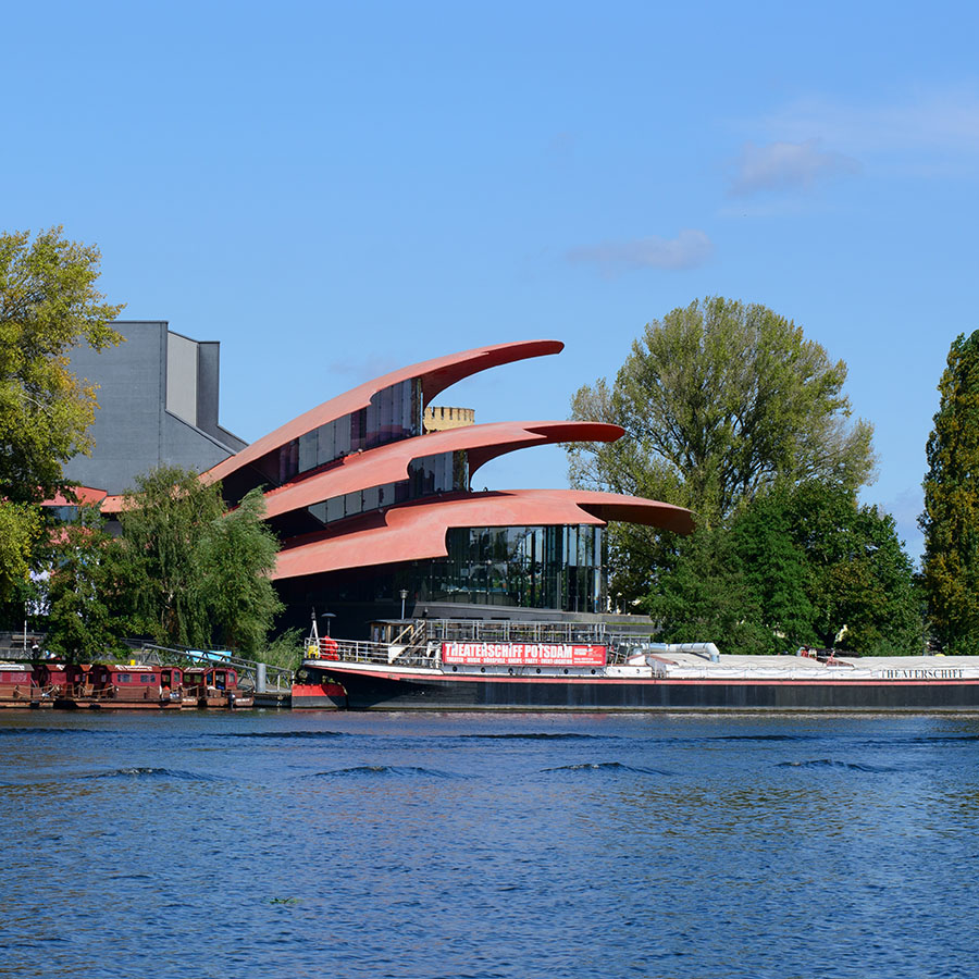 Hans-Otto-Theater vom Tiefen See